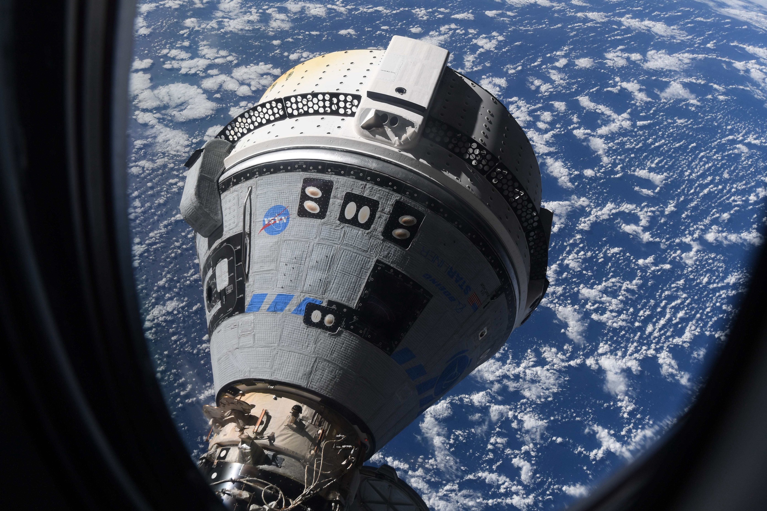 CST-100 Starliner во время беспилотного испытательного полета на МКС (NASA)