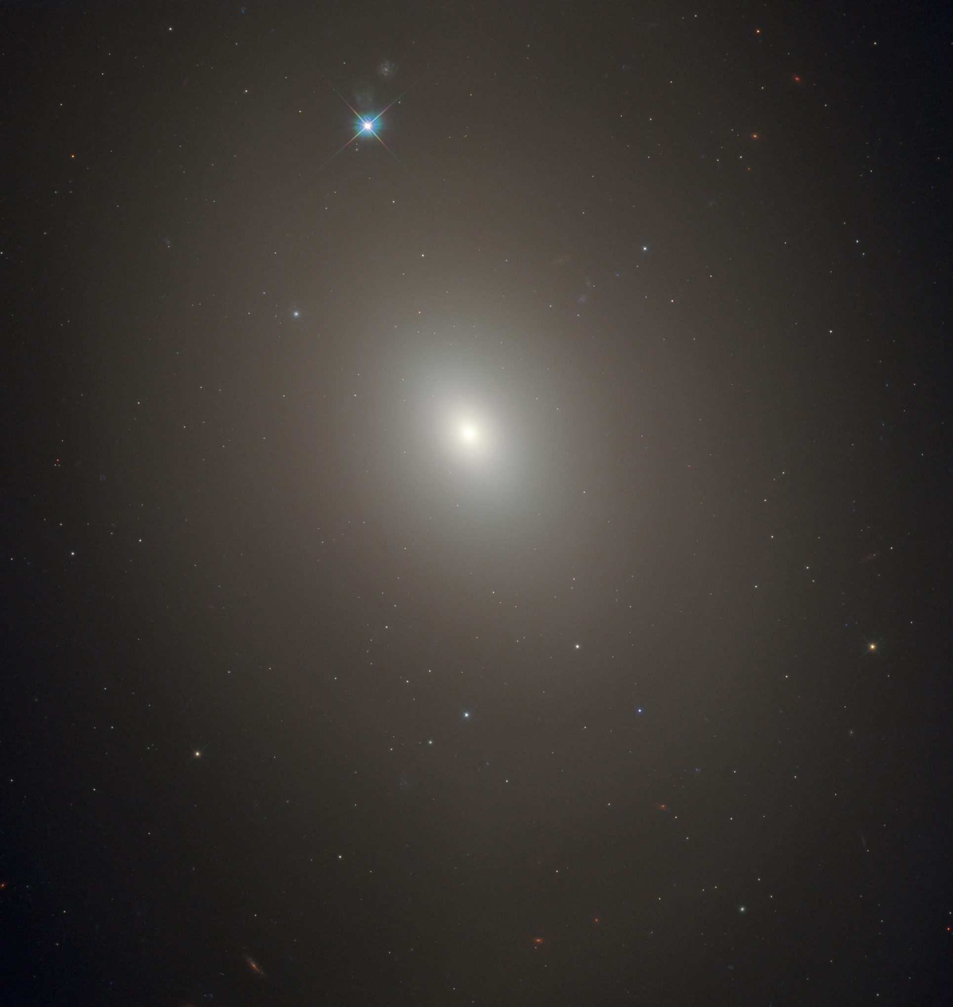 NGC 4382 (ESA/Hubble & NASA, R. O'Connell)