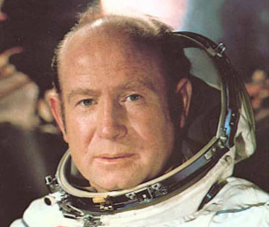 Алексей Леонов