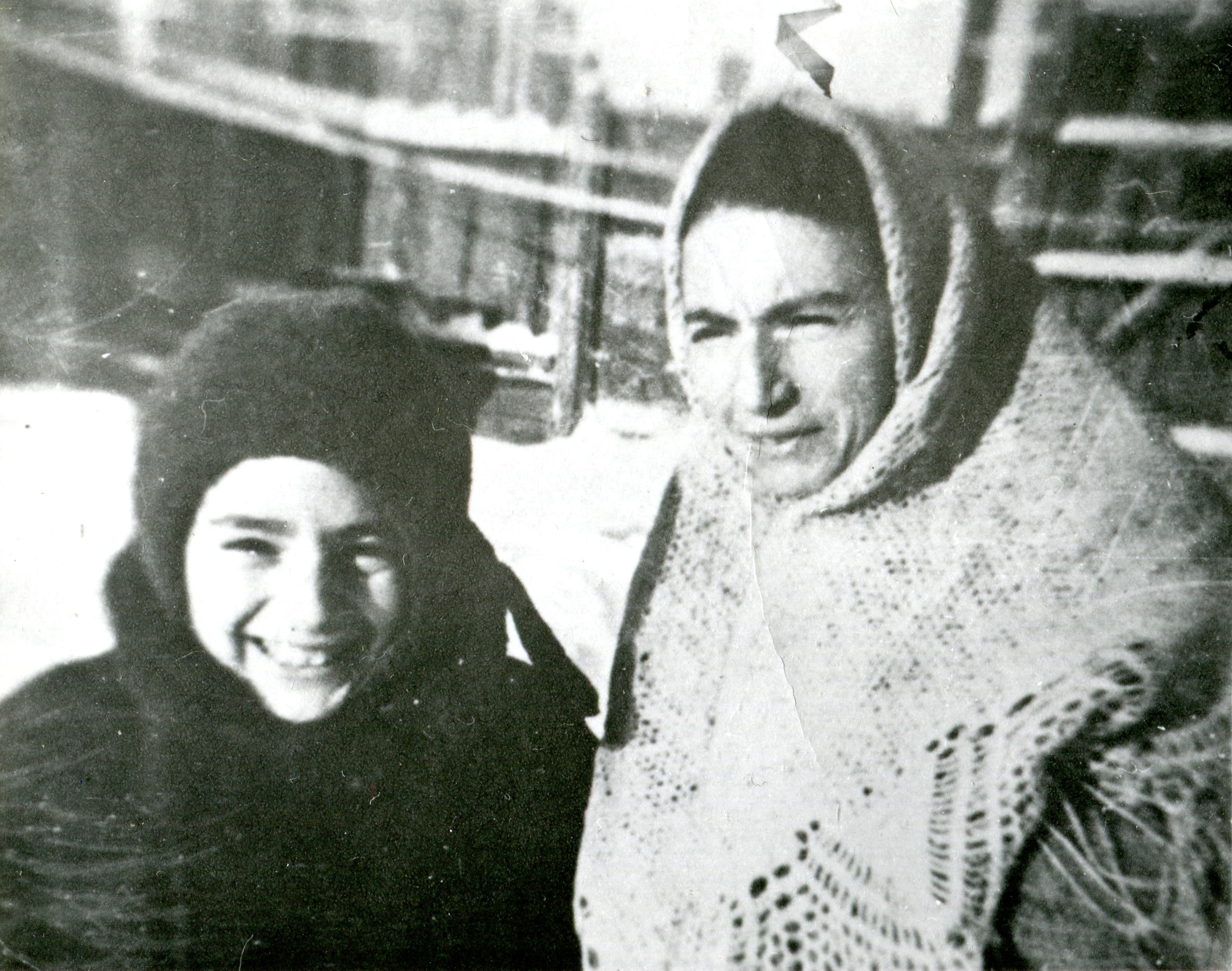 С мамой. Омск, 1943 год