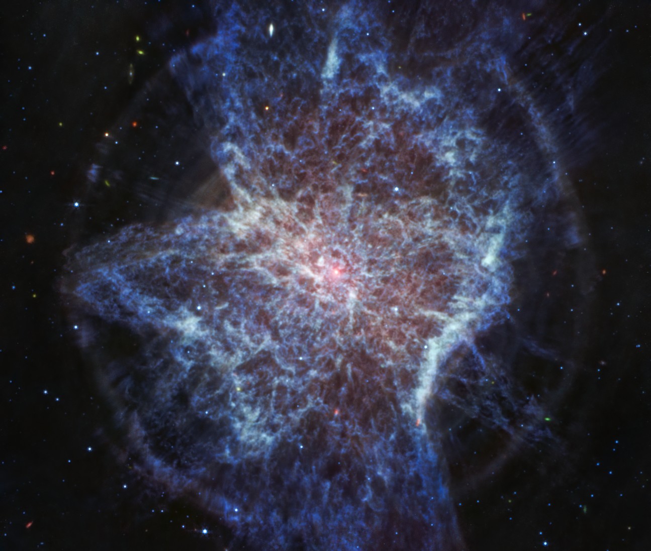 Снимок планетарной туманности NGC 6072 в среднем инфракрасном диапазоне (JWST MIRI). Изображение: NASA, ESA, CSA, STScI