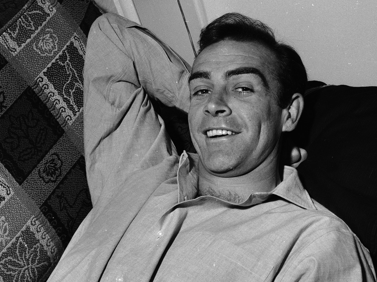 Календарь фантастики: Дмитрий Мережковский, Екатерина Васильева, Радий Погодин, Олег Табаков, Брайан Олдисс, Говард Лавкрафт, Анатолий Гладилин, Яна Дубинянская, Александр Гриневский, Алиса Шелдон, Георгий Данелия, Шон Коннери