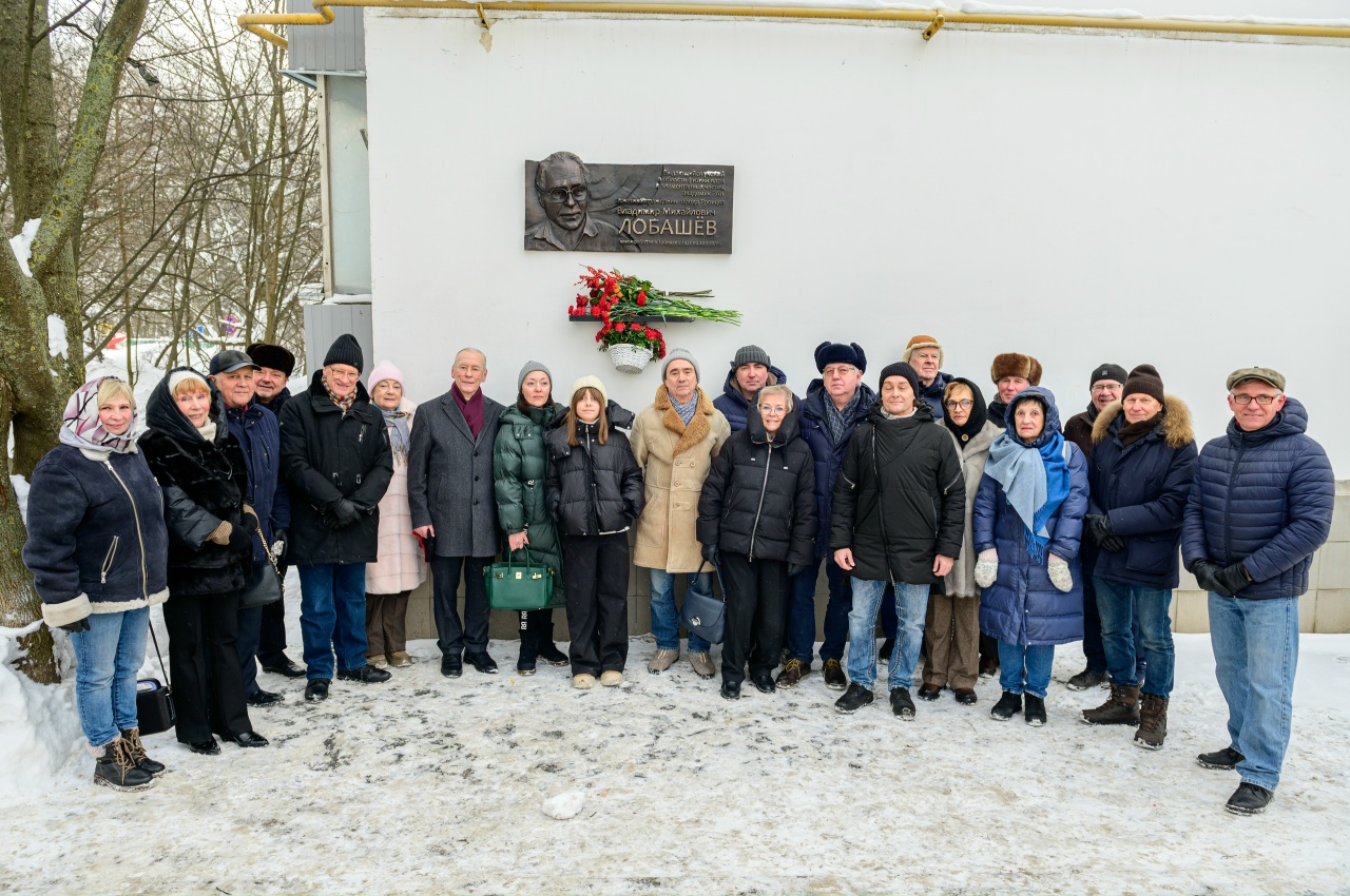 В памяти и в бронзе